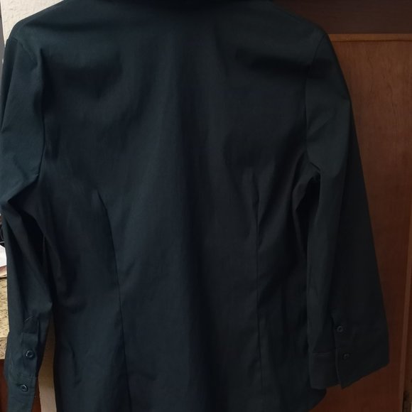 Dark green button down shirt - Picture 2 of 3